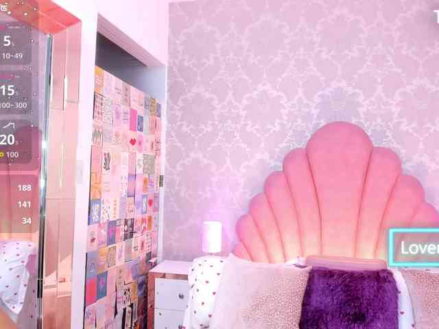 AdaraMills webcam