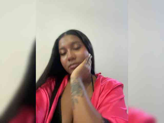 AdaraMills webcam