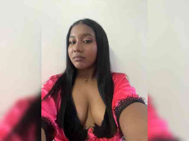AdaraMills webcam