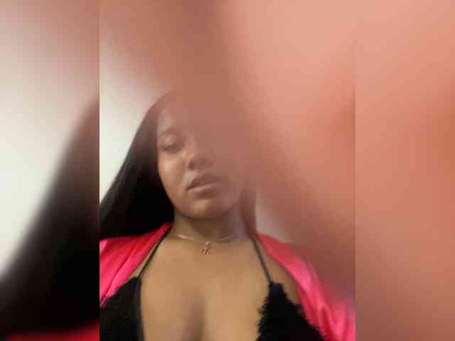 AdaraMills webcam