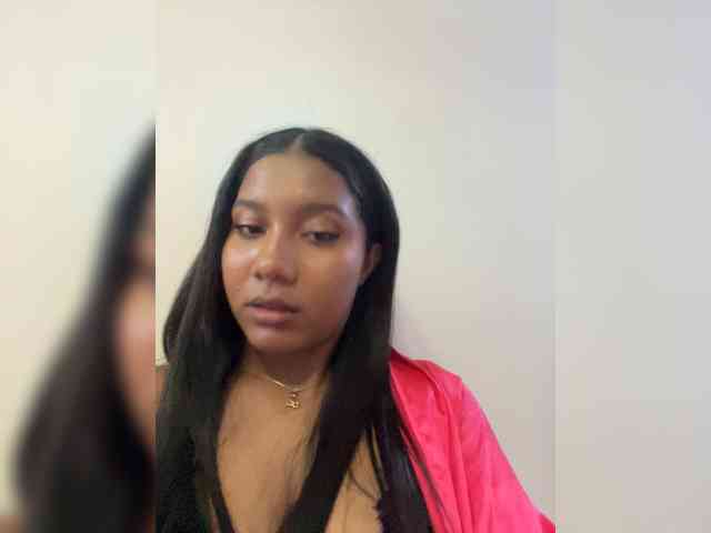 AdaraMills webcam