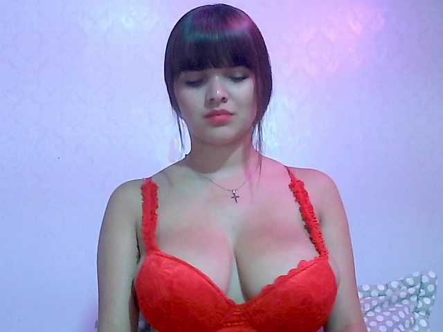 Estefania-121's BongaCams show and profile