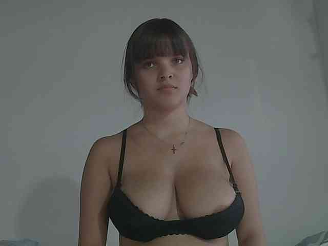 Estefania-121 webcam