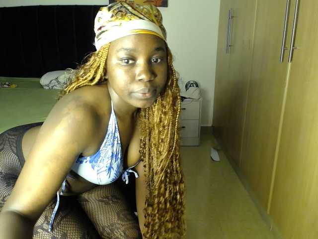 Sweetbuty's BongaCams show and profile