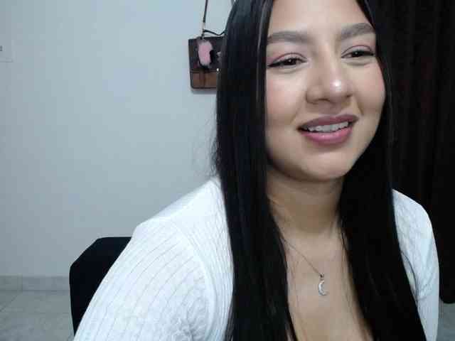 Leah-cyrus webcam