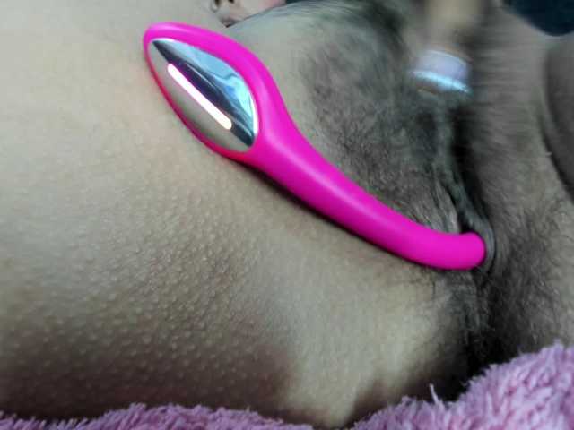 Sharlotte-ms's BongaCams show and profile