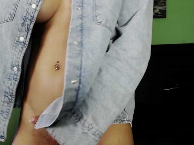 KarinaDivine1's BongaCams show and profile