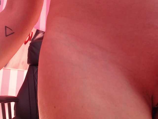 naughtyelska from BongaCams is Freechat