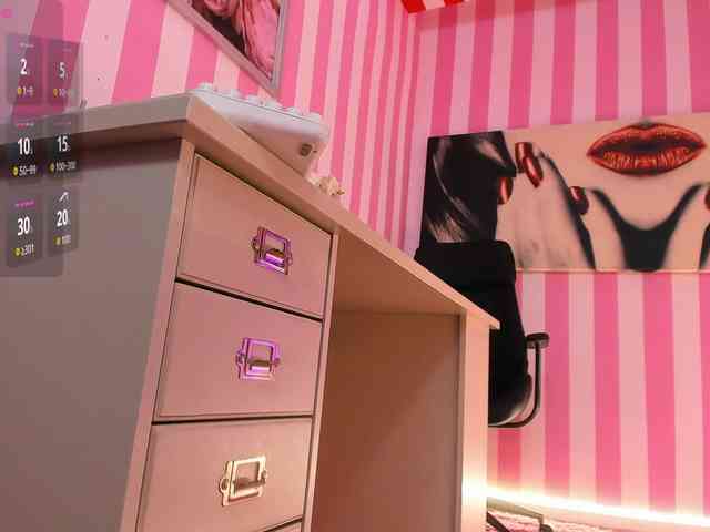 naughtyelska naughtyelska