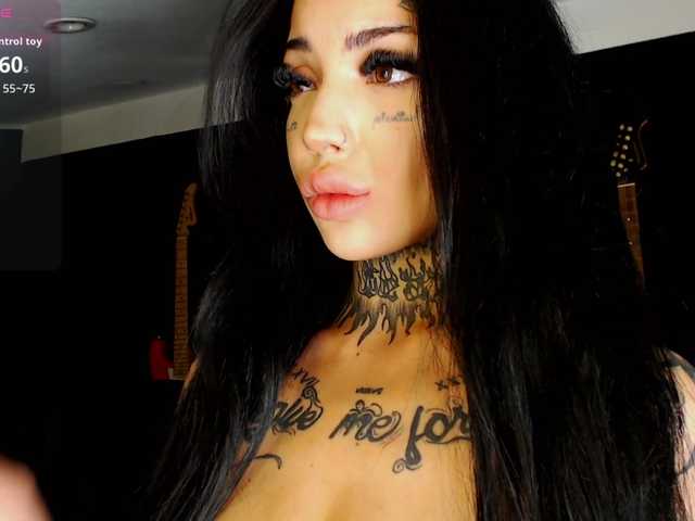 inkydoll on BongaCams
