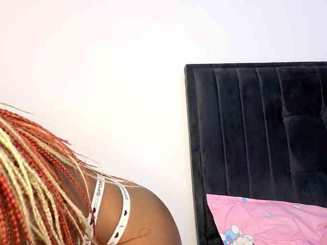 Ebony-Doll webcam