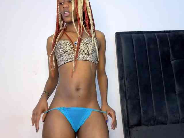 Ebony-Doll webcam