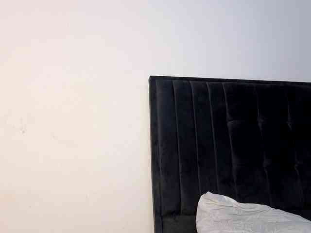 Ebony-Doll webcam