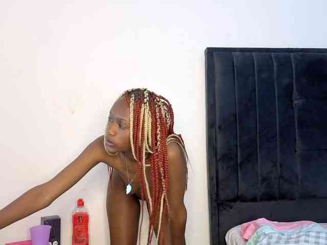 Ebony-Doll webcam