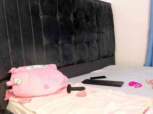 Ebony-Doll webcam