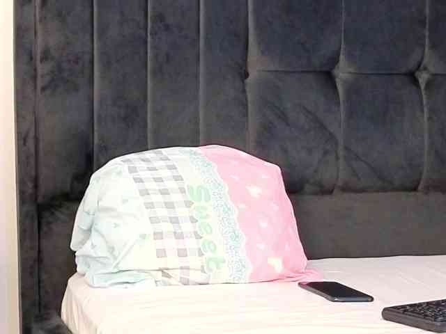 Ebony-Doll webcam