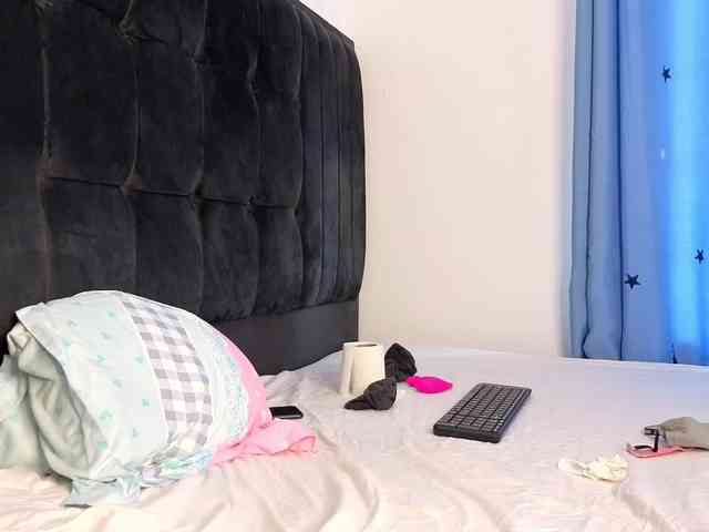 Ebony-Doll webcam