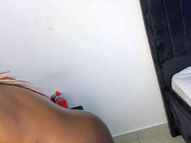 Ebony-Doll webcam