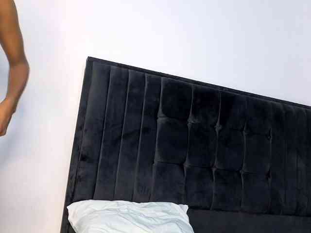 Ebony-Doll webcam