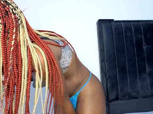 Ebony-Doll webcam
