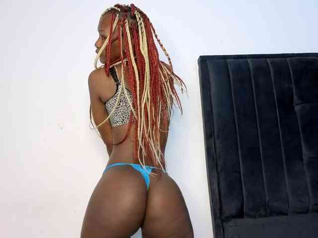 Ebony-Doll webcam
