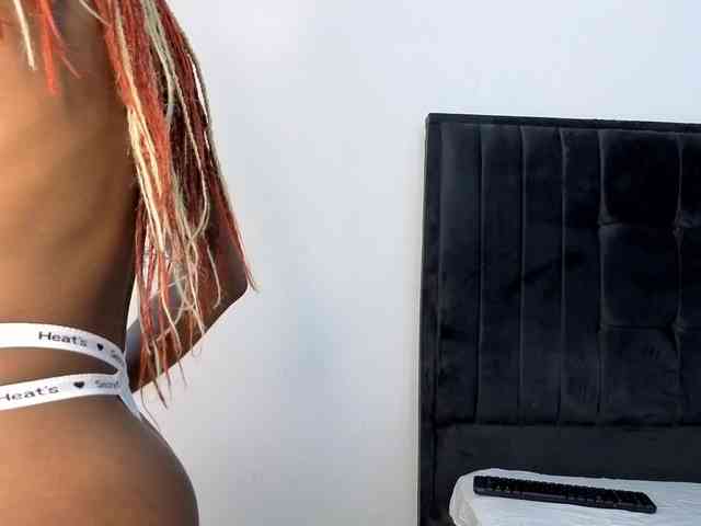 Ebony-Doll webcam