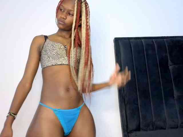 Ebony-Doll webcam
