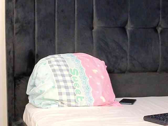 Ebony-Doll webcam