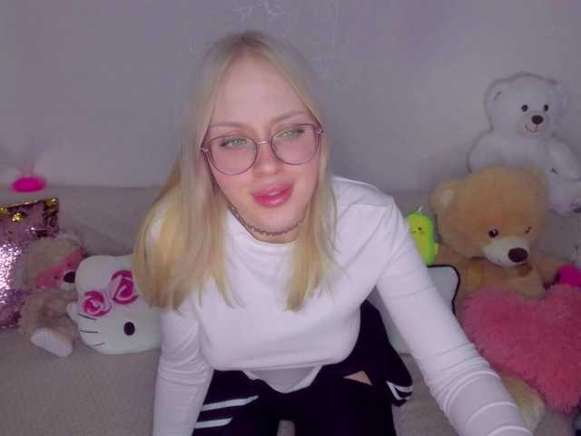 ElinaOcean's BongaCams show and profile