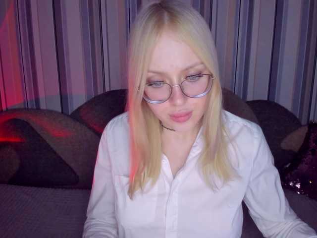 ElinaOcean's BongaCams show and profile