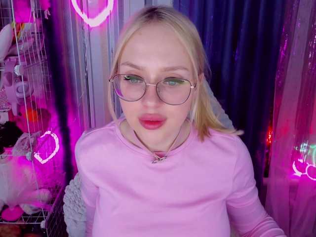 ElinaOcean's BongaCams show and profile