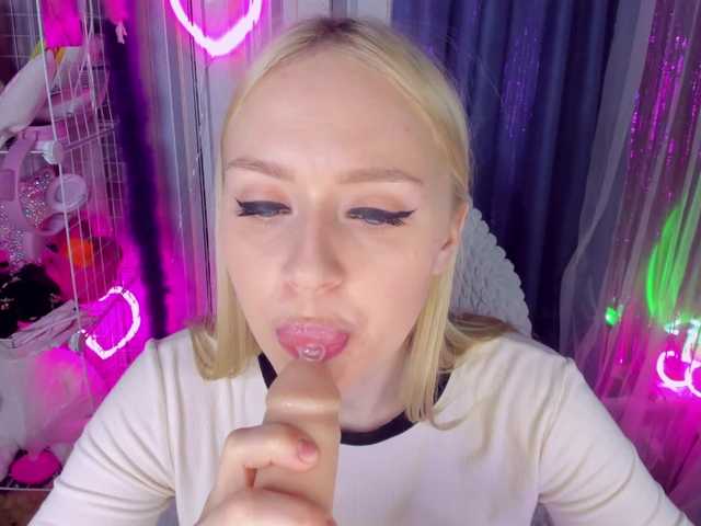 ElinaOcean's BongaCams show and profile