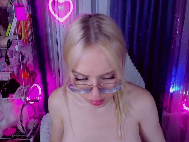 ElinaOcean's BongaCams show and profile