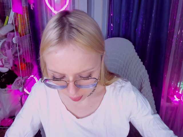 ElinaOcean's BongaCams show and profile