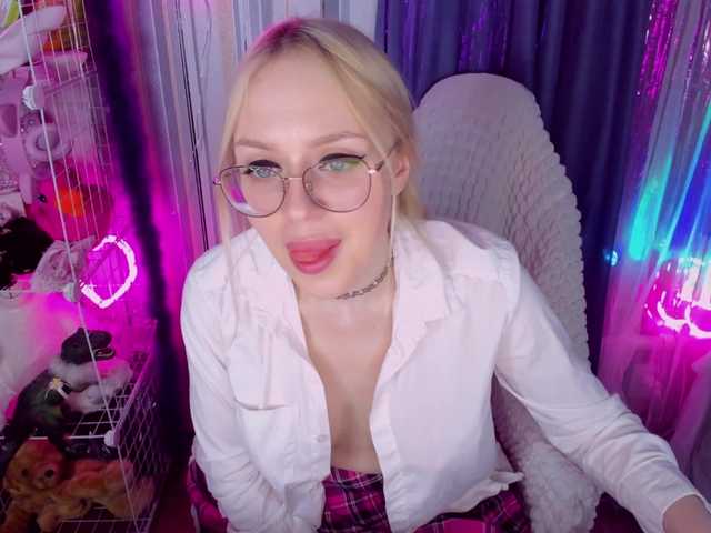 ElinaOcean's BongaCams show and profile