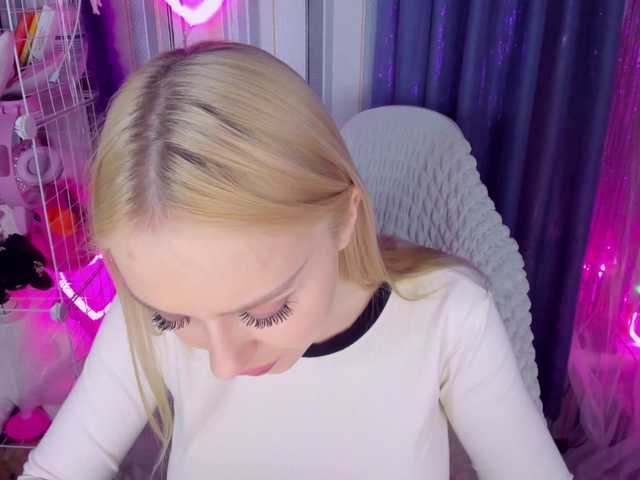 ElinaOcean's BongaCams show and profile