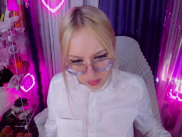 ElinaOcean's BongaCams show and profile