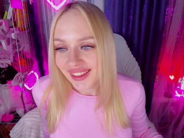 ElinaOcean's BongaCams show and profile