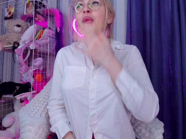 ElinaOcean's BongaCams show and profile