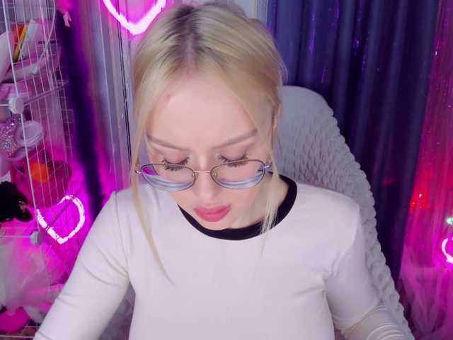 ElinaOcean's BongaCams show and profile