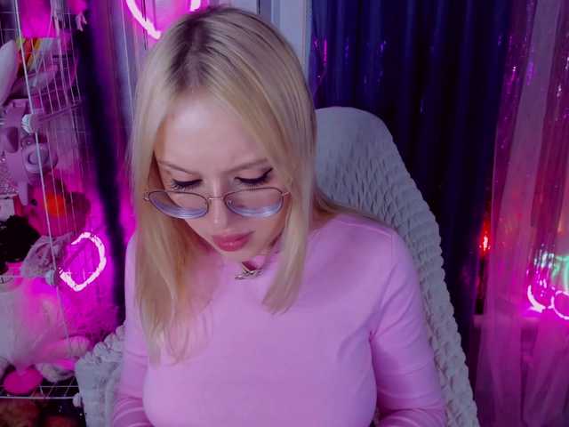 ElinaOcean's BongaCams show and profile