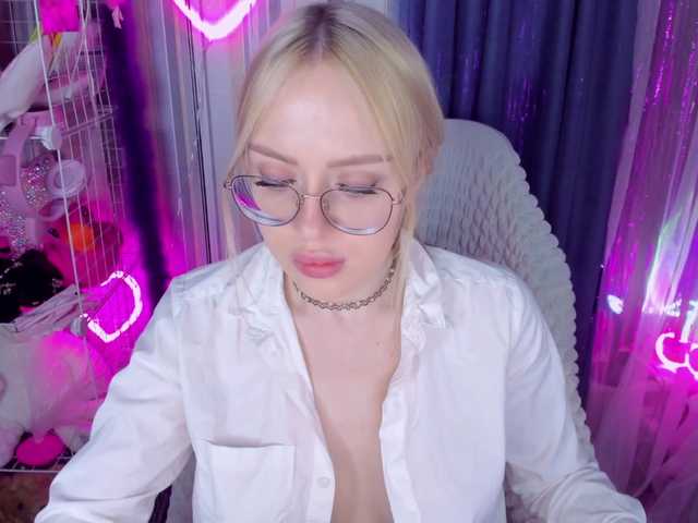 ElinaOcean's BongaCams show and profile