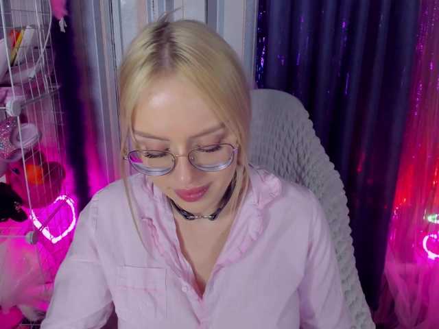 ElinaOcean's BongaCams show and profile