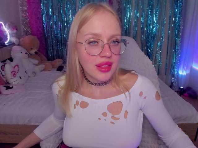 ElinaOcean's BongaCams show and profile