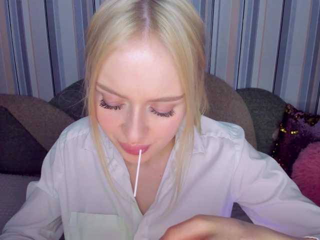 ElinaOcean's BongaCams show and profile