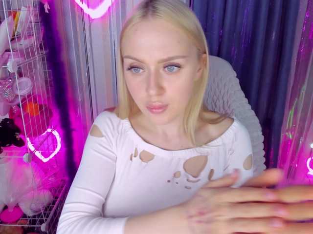 ElinaOcean's BongaCams show and profile