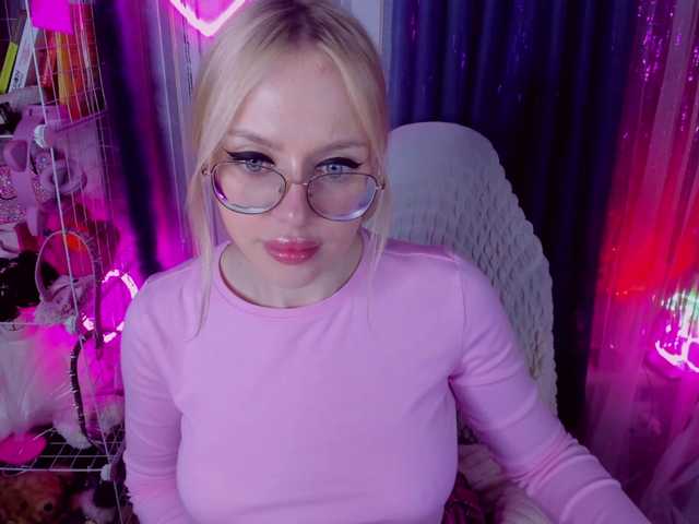 ElinaOcean's BongaCams show and profile