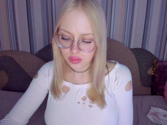 ElinaOcean's BongaCams show and profile