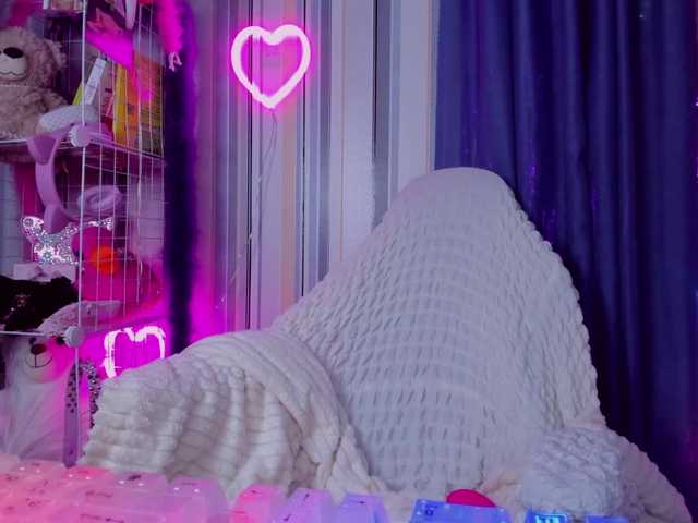 ElinaOcean's BongaCams show and profile