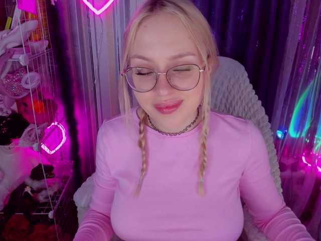 ElinaOcean's BongaCams show and profile